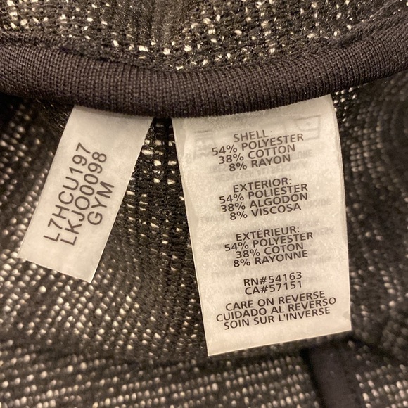 Karl Lagerfeld knit jacket - pearl colored button details - Picture 4 of 9